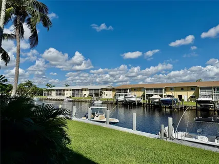 $190,000 | 930 Southeast 9th Avenue, Unit 8, Pompano Beach, FL 33060