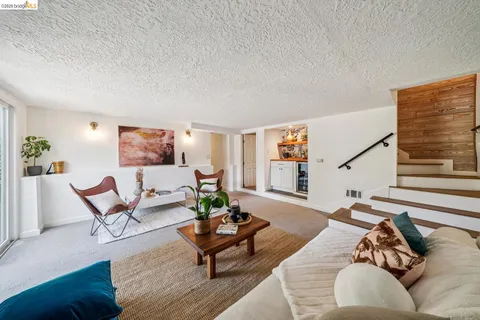 $949,000 | 7406 Circle Hill Drive, Oakland, CA 94605