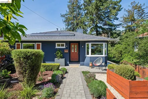 $949,000 | 7406 Circle Hill Drive, Oakland, CA 94605