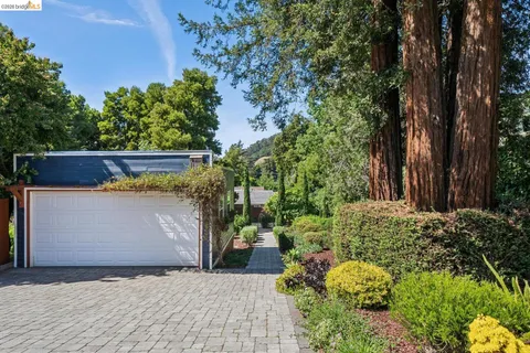 $949,000 | 7406 Circle Hill Drive, Oakland, CA 94605