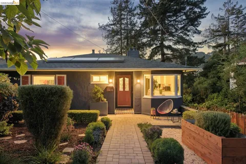 $949,000 | 7406 Circle Hill Drive, Oakland, CA 94605