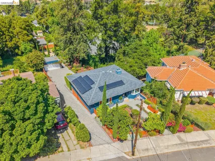 $949,000 | 7406 Circle Hill Drive, Oakland, CA 94605