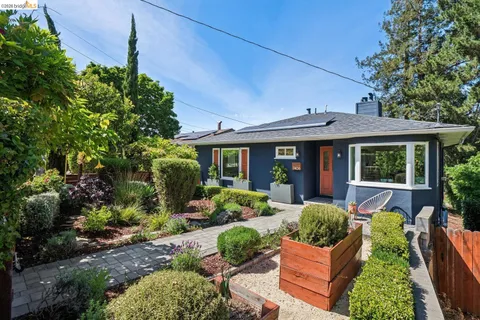 $949,000 | 7406 Circle Hill Drive, Oakland, CA 94605