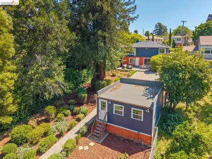 $949,000 | 7406 Circle Hill Drive, Oakland, CA 94605