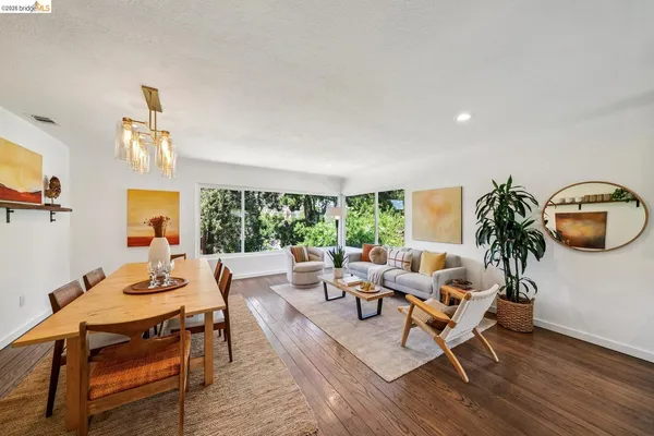 $949,000 | 7406 Circle Hill Drive, Oakland, CA 94605