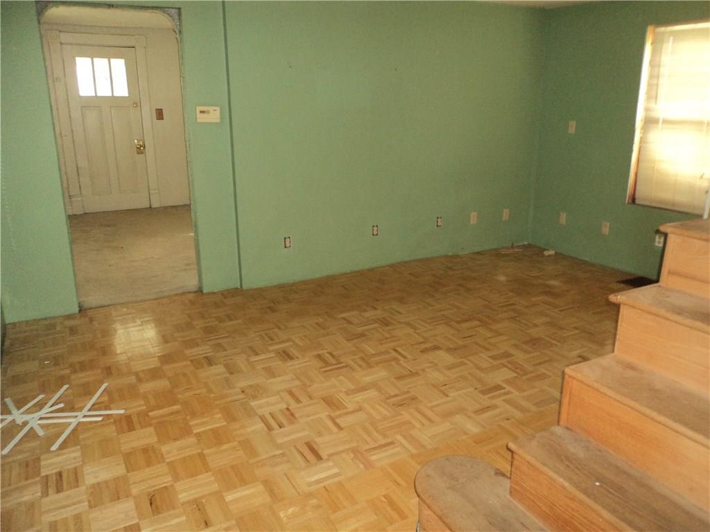 493 Connecticut Avenue Rochester, PA 15074 - Photo 5 of 8 Gallery Image 5