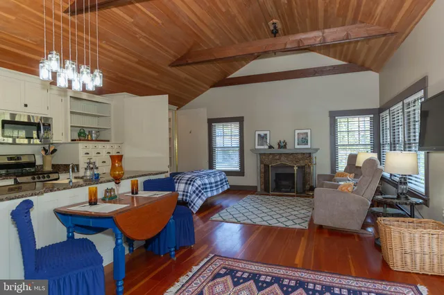 $2,100 | 1312 John Rissler Road, Charles Town, WV 25414