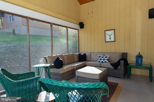 $2,100 | 1312 John Rissler Road, Charles Town, WV 25414