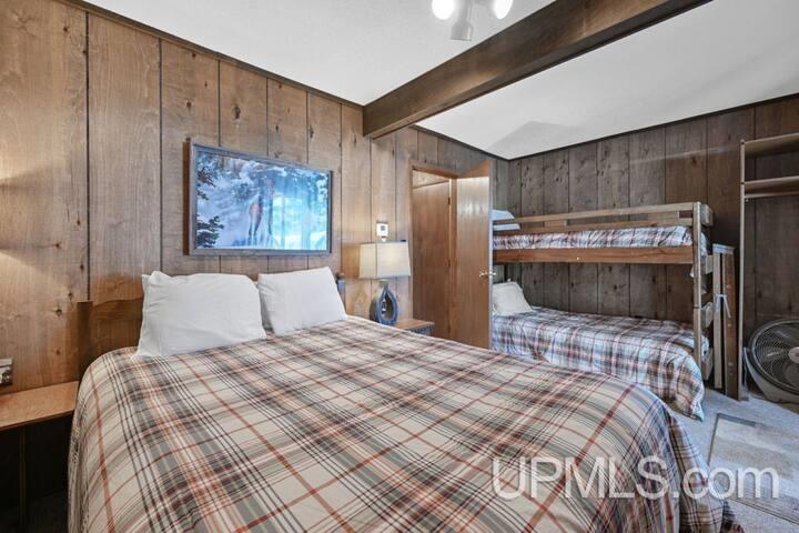 6414 Alpen Road Bessemer, MI 49911 - Photo 8 of 26 Gallery Image 8