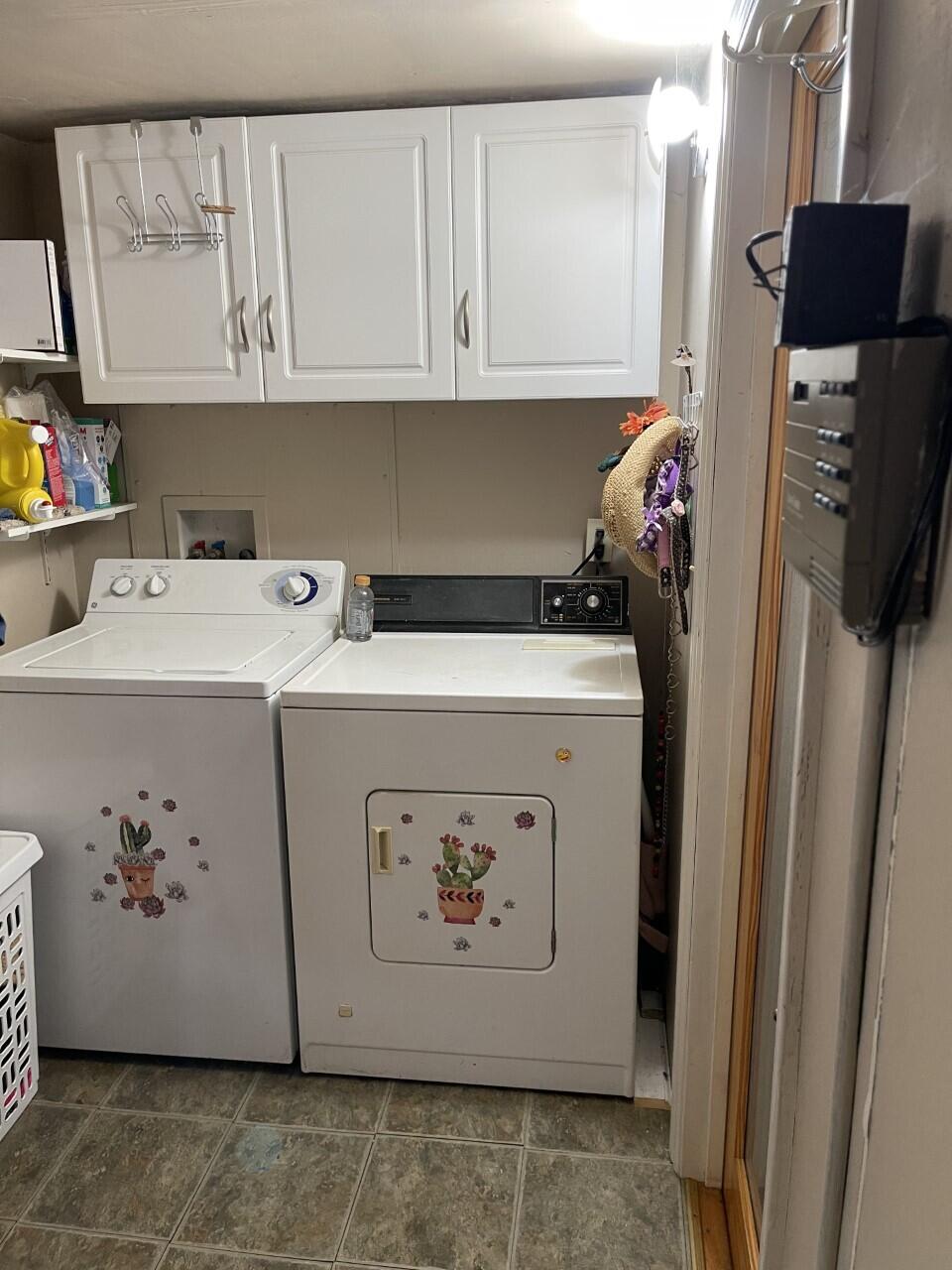 43490 North Fork Drive, Unit 6 Three Rivers, CA 93271 - Photo 13 of 25 laundry room 2