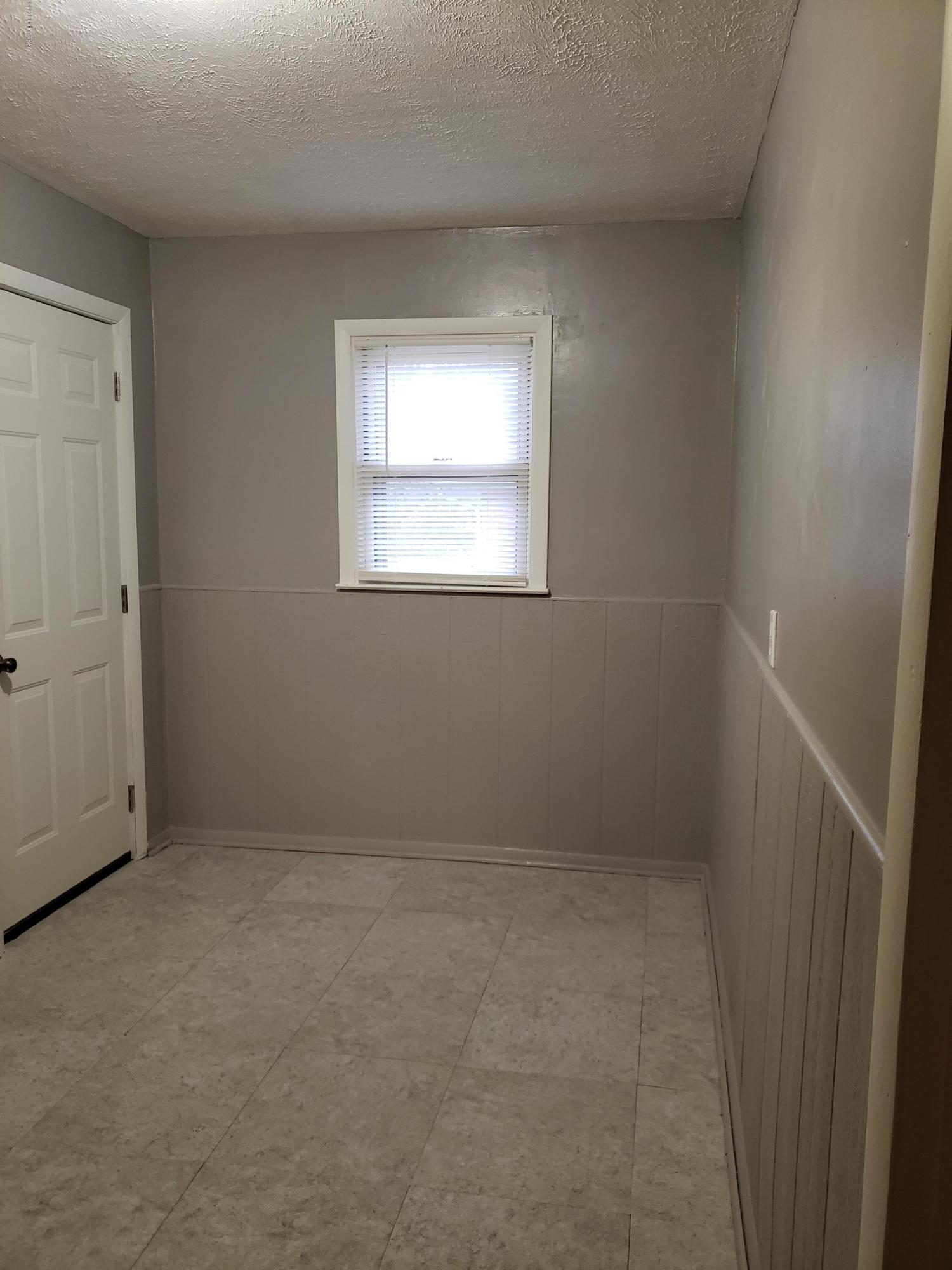 1778 South Wilson Road Radcliff, KY 40160 - Photo 15 of 21 Laundry/utility room - and back door