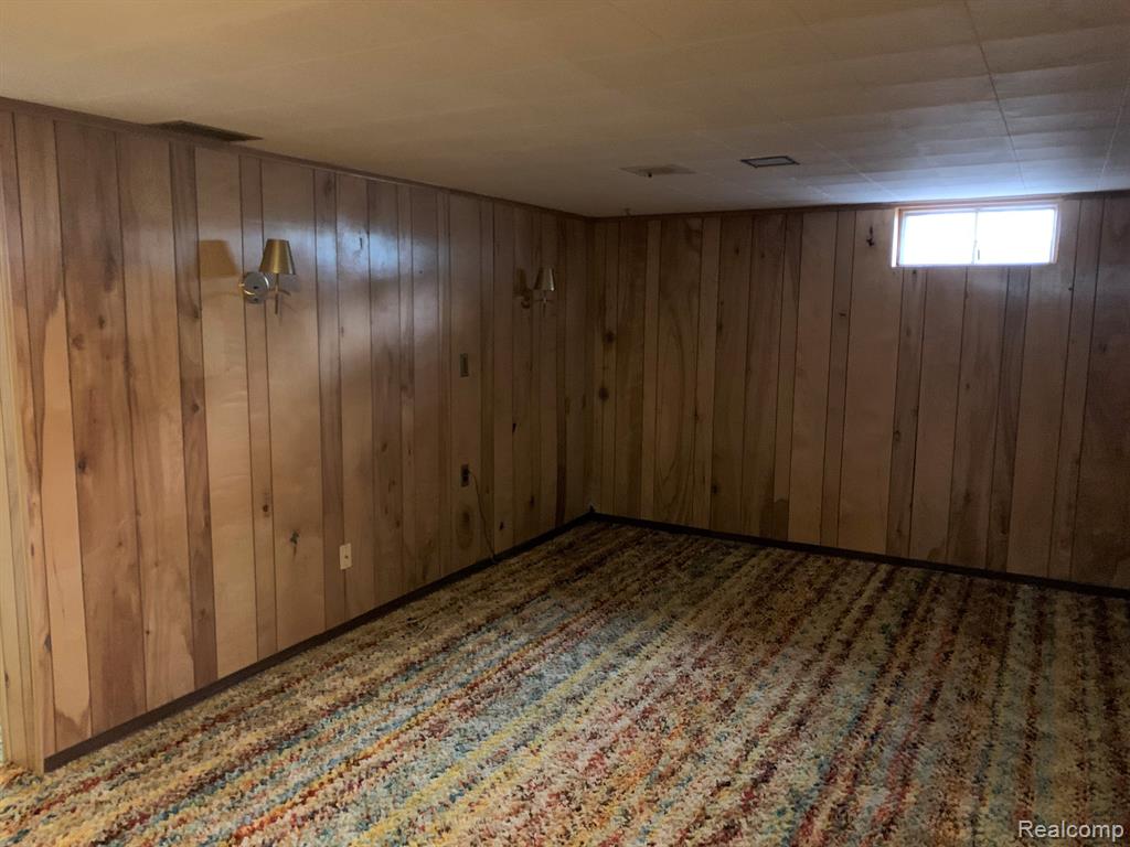 2401 Riverside Drive Port Huron, MI 48060 - Photo 17 of 29