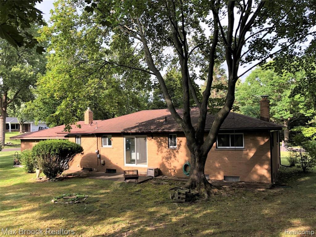 307 Arizona Avenue Rochester Hills, MI 48309 - Photo 7 of 40