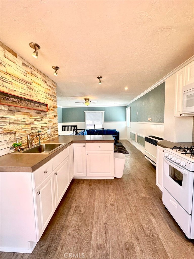 43403 Sheephorn Road Big Bear Lake, CA 92315 - Photo 2 of 9