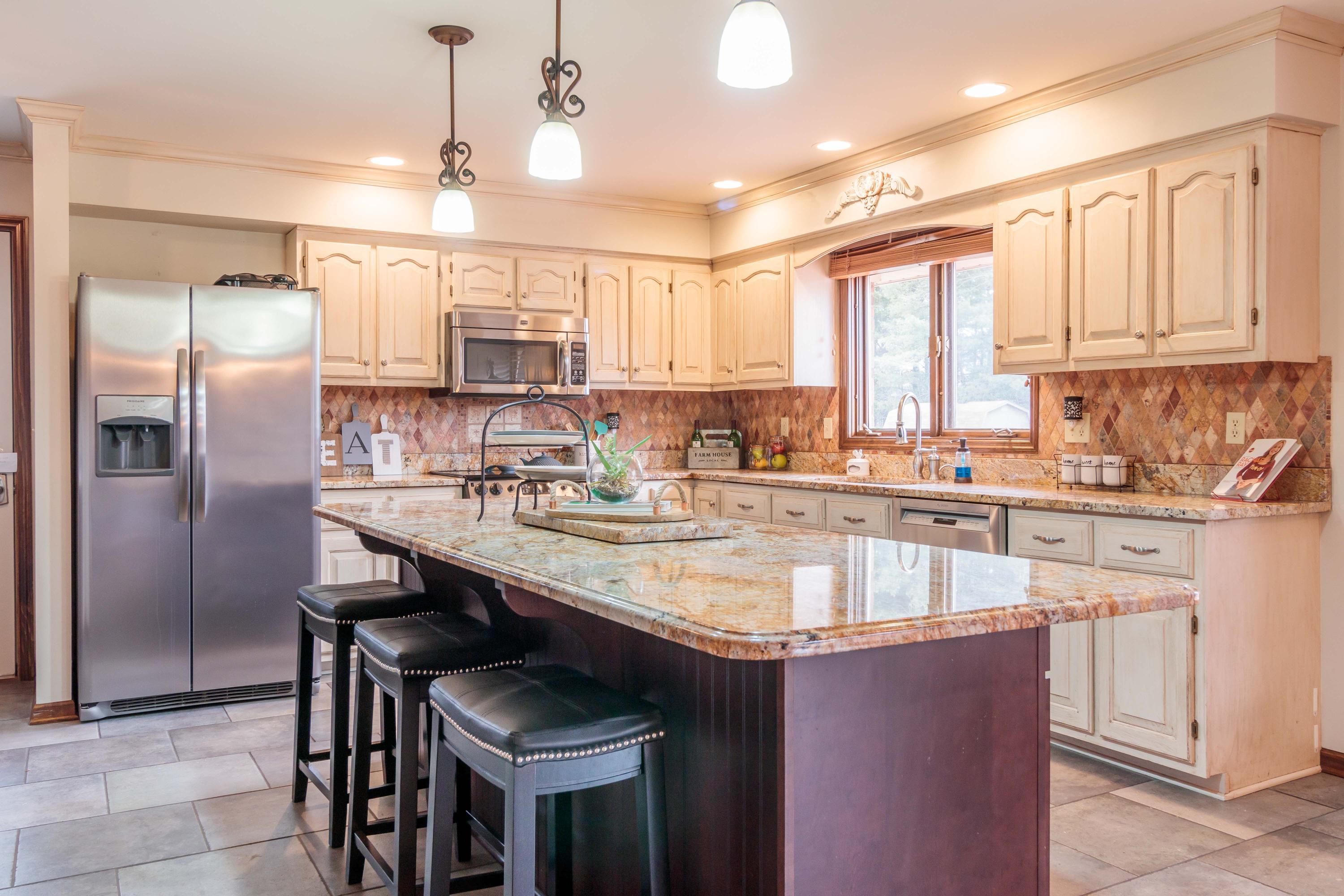 2080 Carriage Road Powell, OH 43065 - Photo 1 of 75 Gallery Image 1
