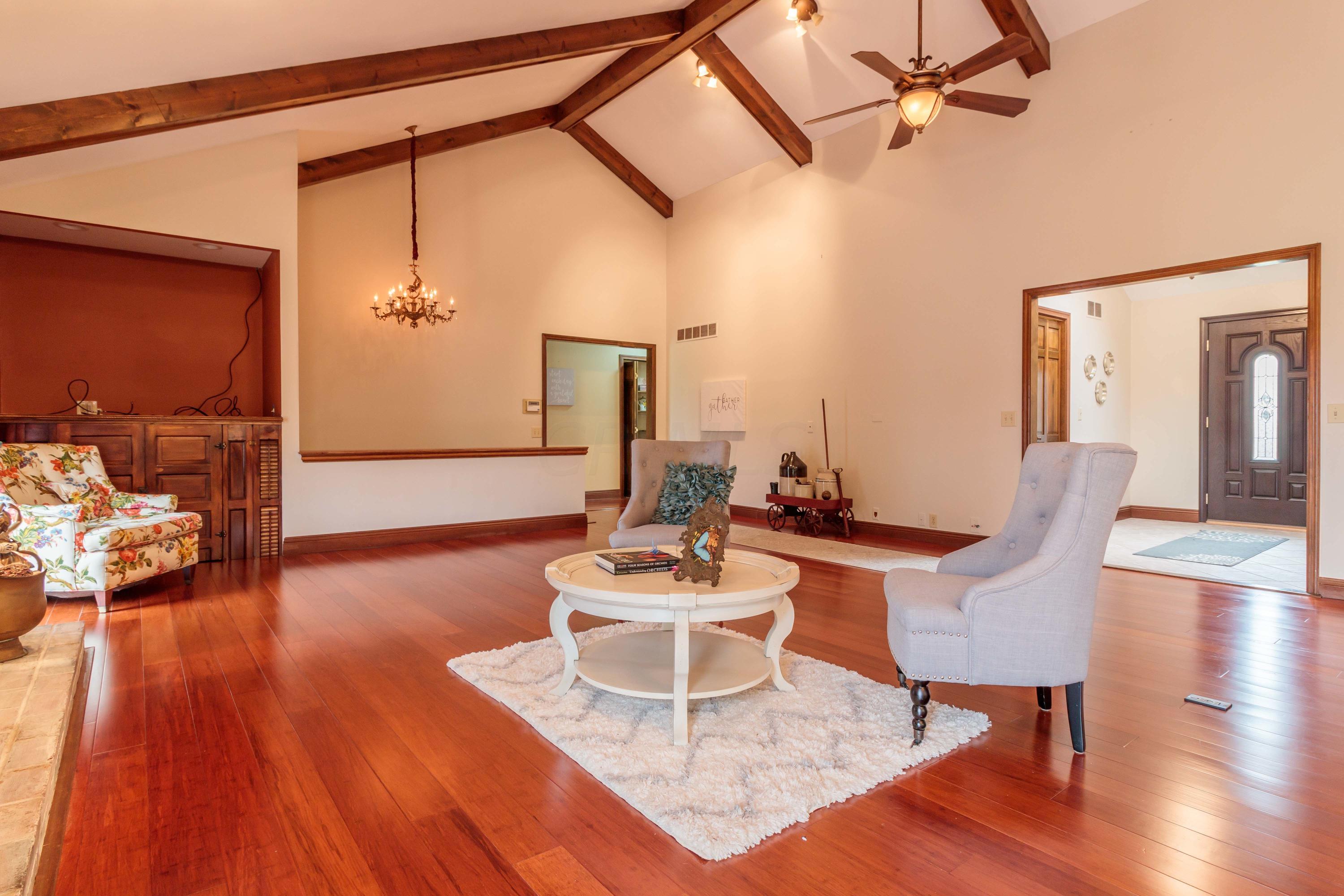 2080 Carriage Road Powell, OH 43065 - Photo 15 of 75 Gallery Image 15