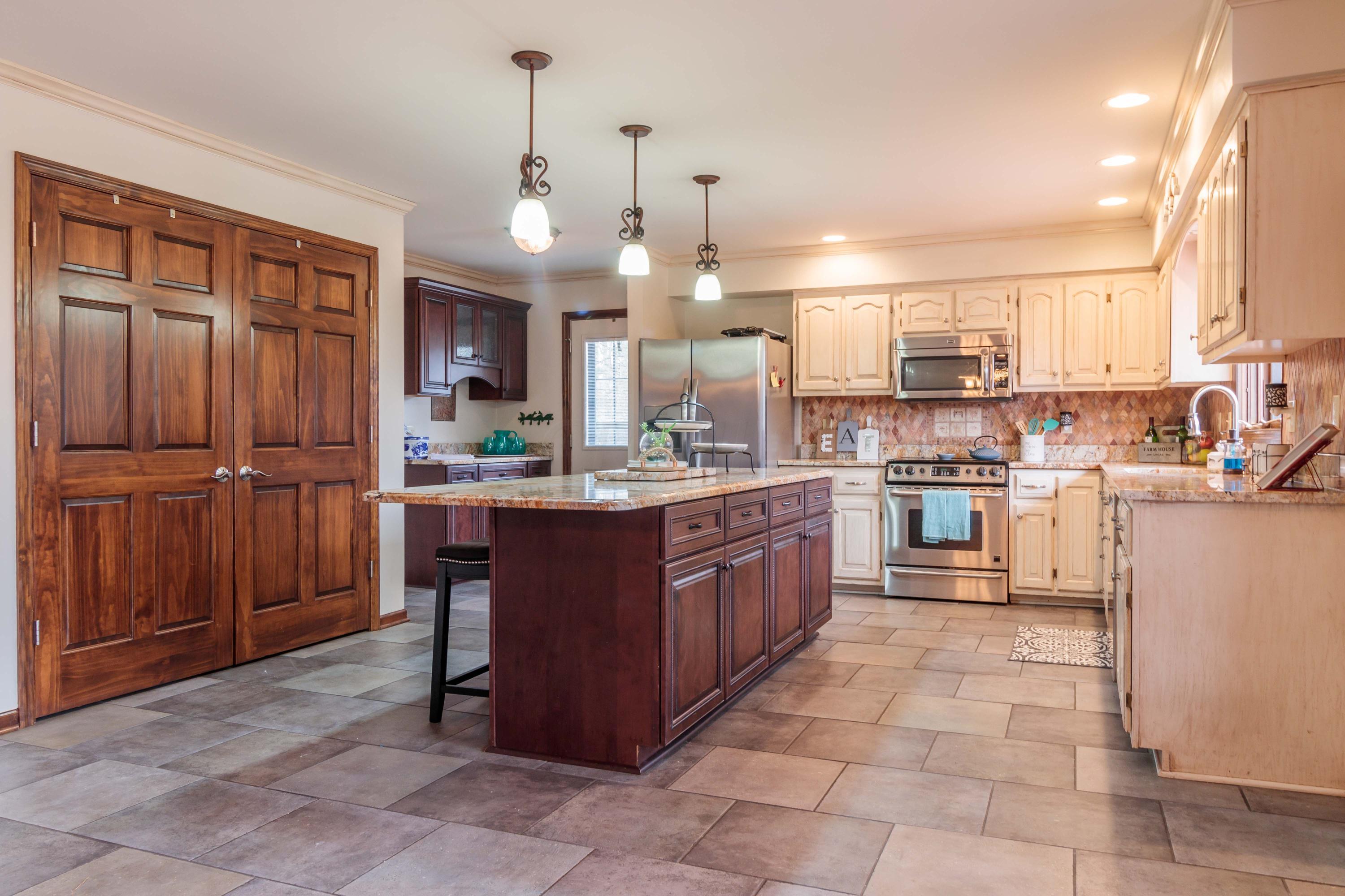 2080 Carriage Road Powell, OH 43065 - Photo 24 of 75 Gallery Image 24