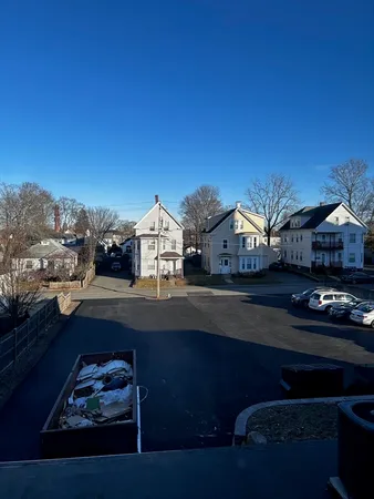 $1,800 | 531 R Washington Street, Unit 1, Whitman, MA 02382