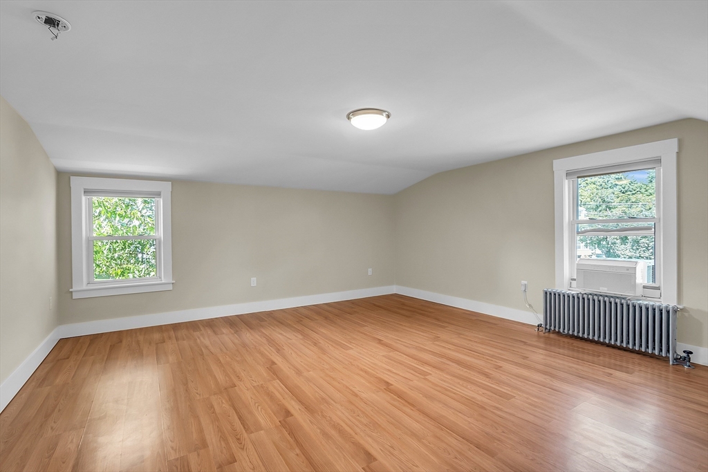 352 Sterling Street Clinton, MA 01510 - Photo 32 of 42 Gallery Image 32