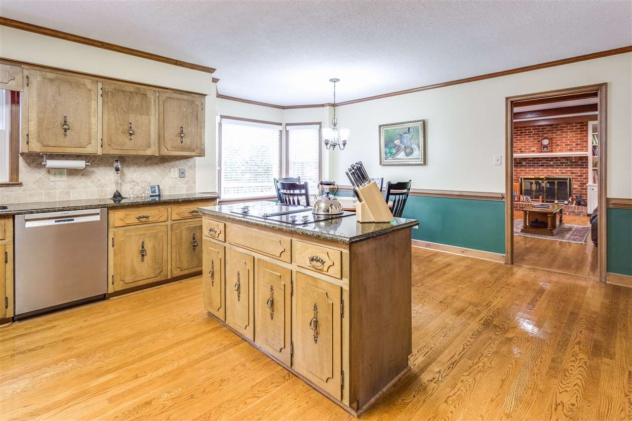 Large nook area with access to family room. Kitchen