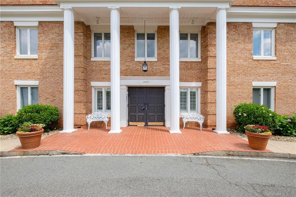 4527 Gaynor Road, Unit 302 Charlotte, NC 28211 - Photo 2 of 32 Gallery Image 2