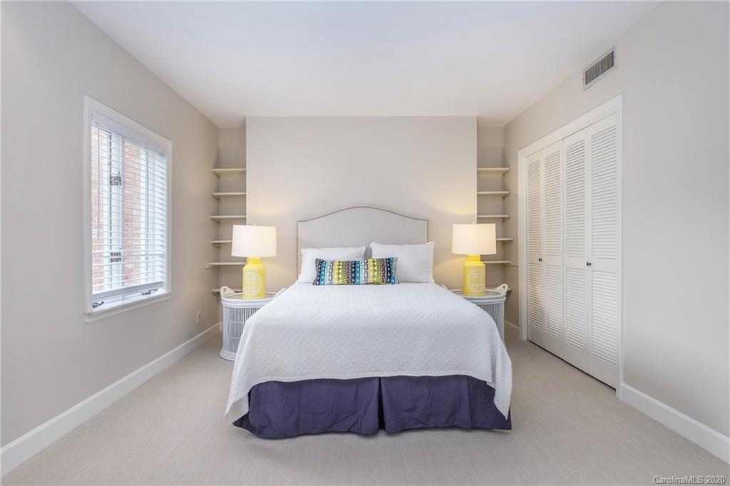 4527 Gaynor Road, Unit 302 Charlotte, NC 28211 - Photo 19 of 32 Gallery Image 19