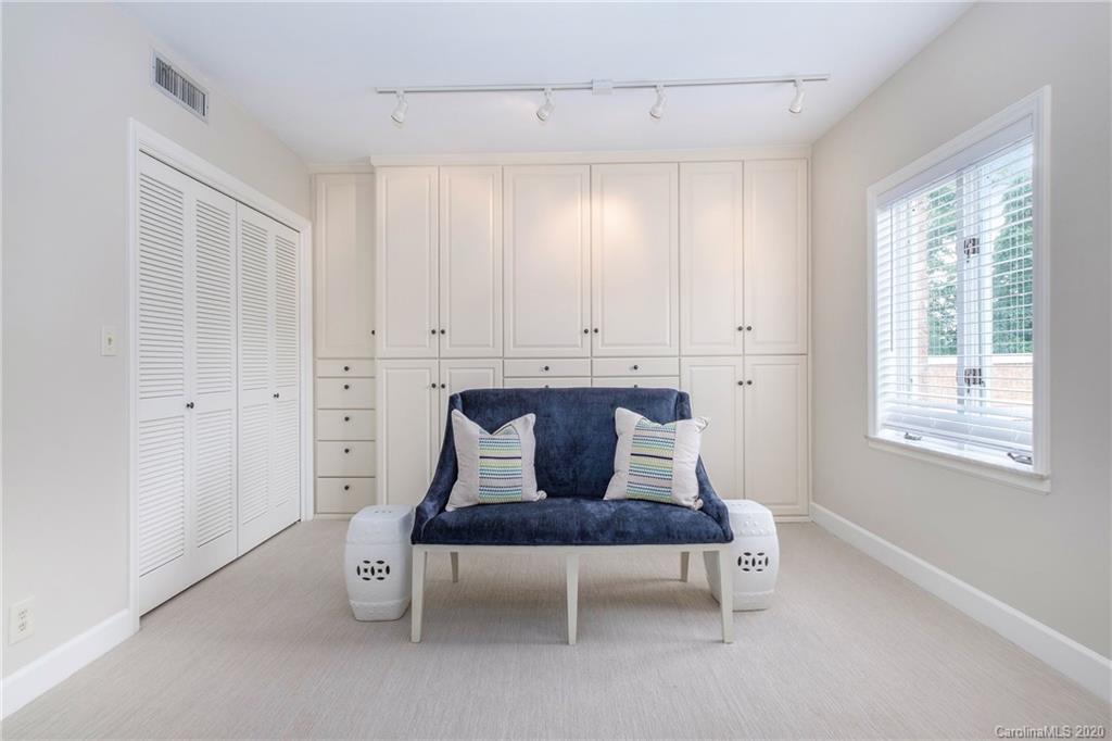 4527 Gaynor Road, Unit 302 Charlotte, NC 28211 - Photo 24 of 32 Gallery Image 24