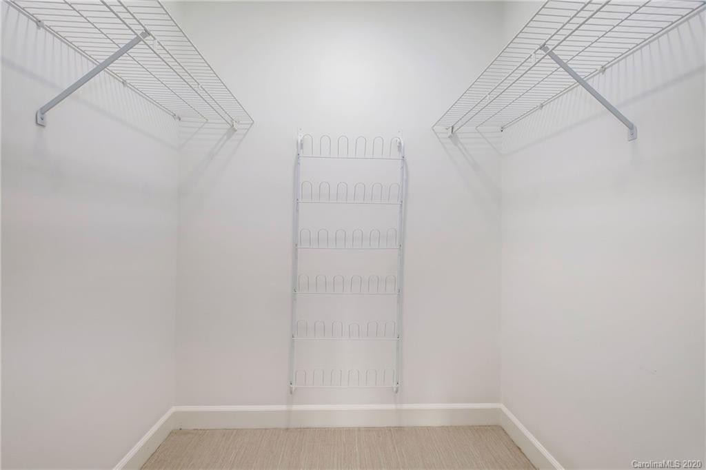 4527 Gaynor Road, Unit 302 Charlotte, NC 28211 - Photo 28 of 32 Gallery Image 28