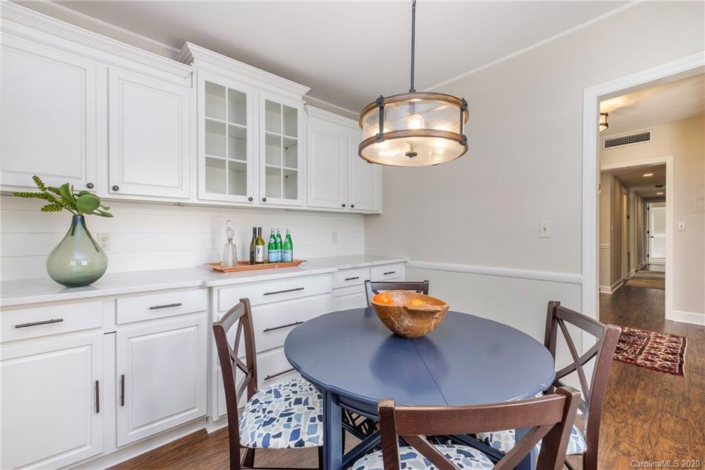 4527 Gaynor Road, Unit 302 Charlotte, NC 28211 - Photo 10 of 32 Gallery Image 10
