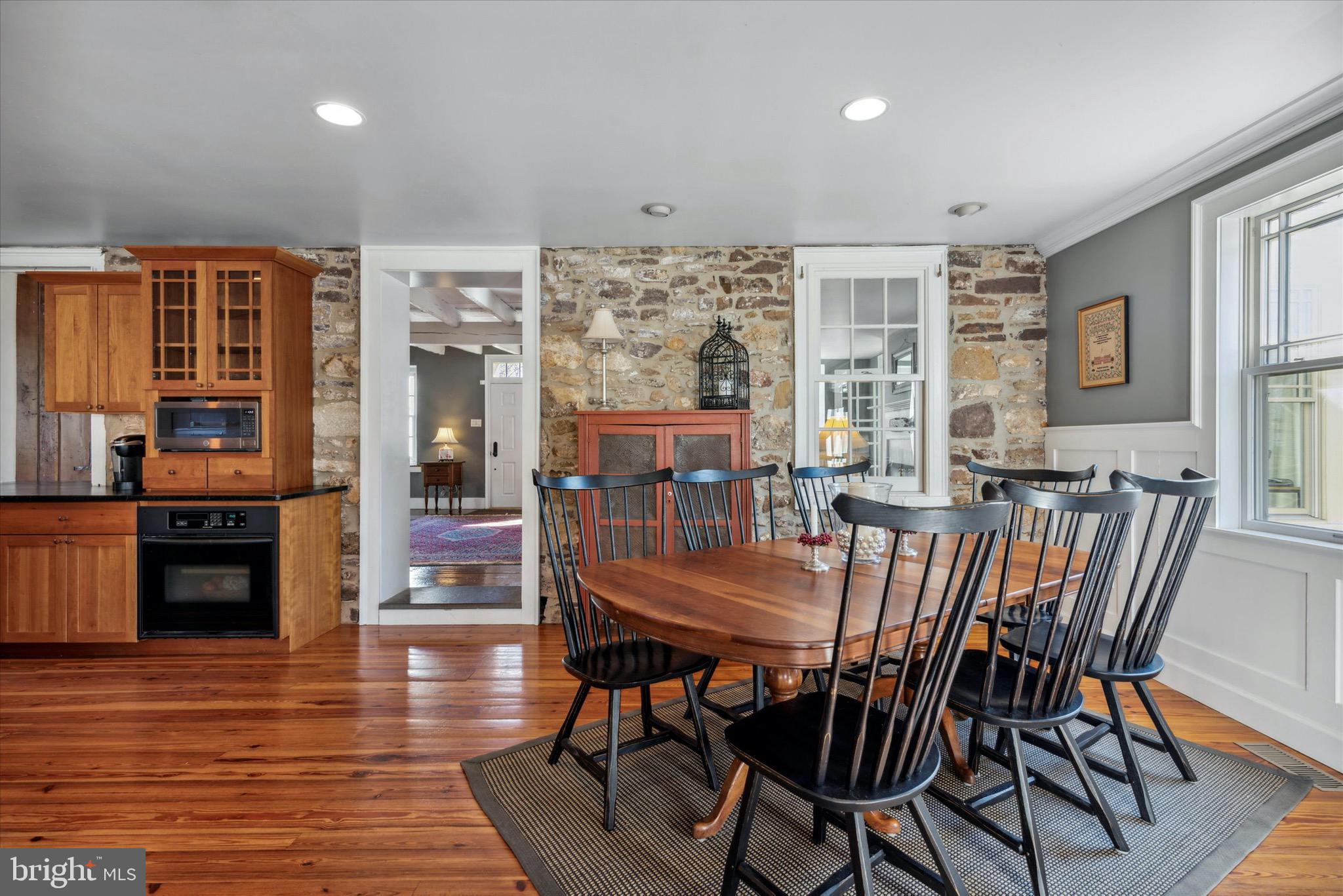 737 Hoover Road Blue Bell, PA 19422 - Photo 29 of 68 GR dining