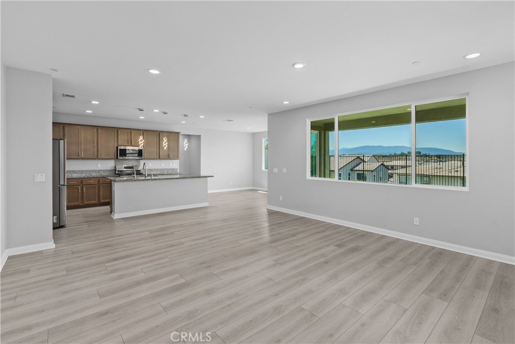 32063 Dayspring Way Temecula, CA 92591 - Photo 7 of 65 Large great room with views!