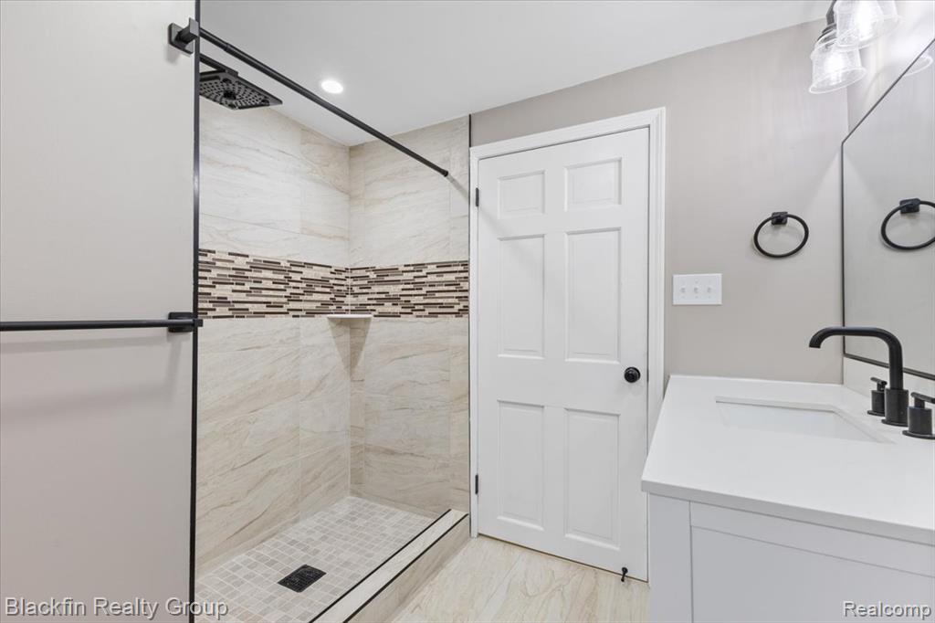 1415 John R Road Rochester, MI 48307 - Photo 15 of 40
