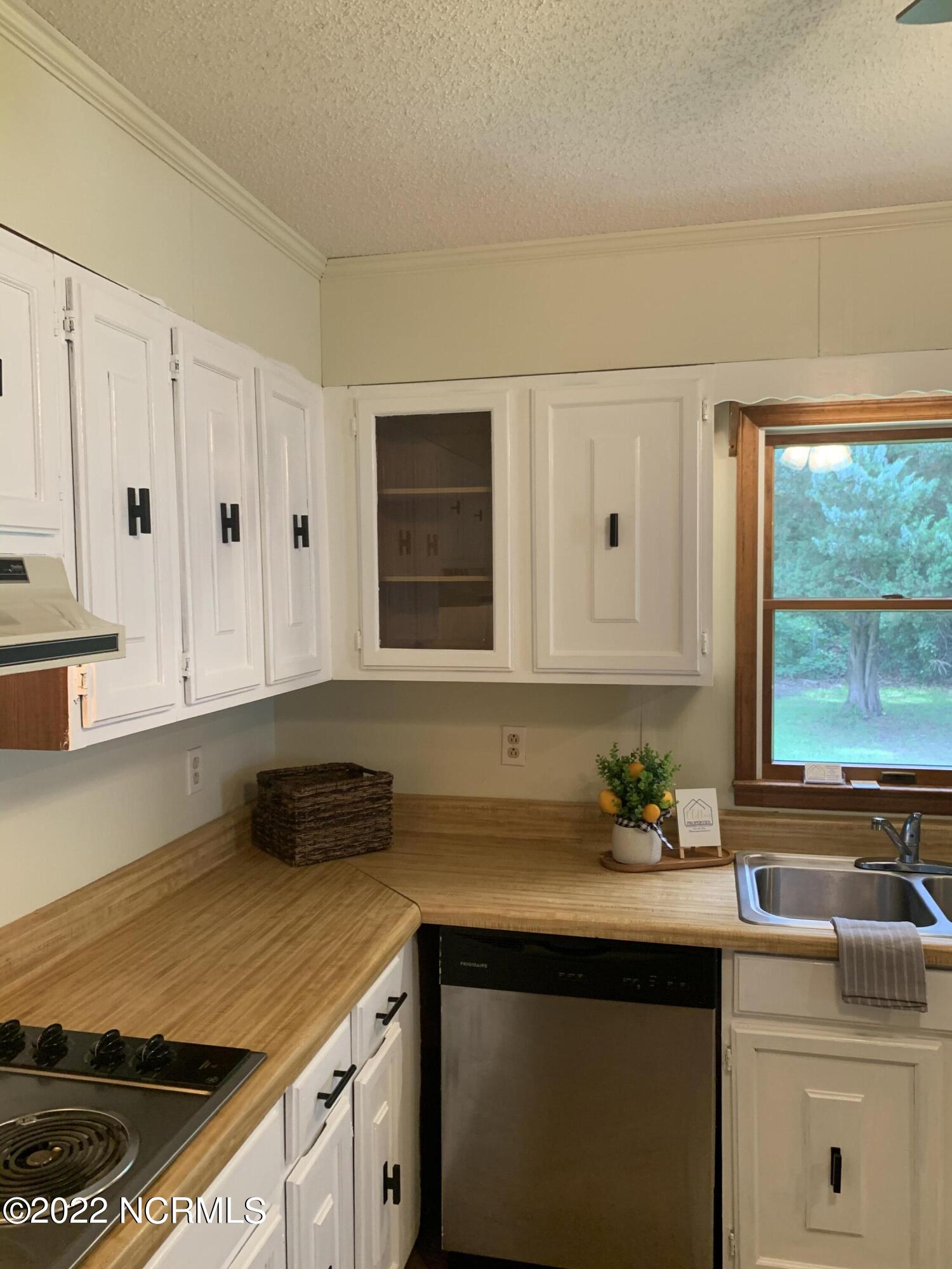 133 Ridge Road Newport, NC 28570 - Photo 10 of 26