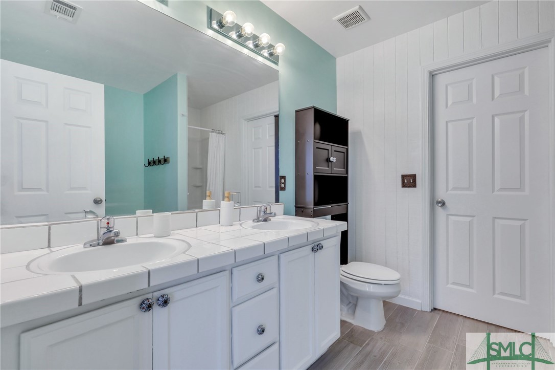 223 Windsong Drive Rincon, GA 31326 - Photo 19 of 34 Primary Ensuite Bathroom