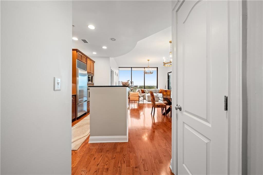 2828 Peachtree Road Northwest, Unit 1204 Atlanta, GA 30305 - Photo 17 of 48