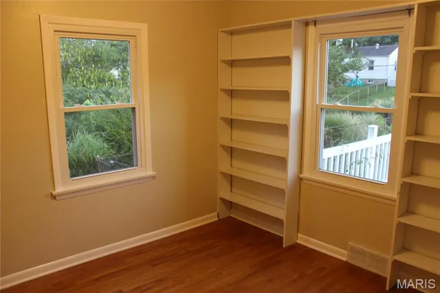 $2,100 | 10832 Three Ct Drive, St. Louis, MO 63123