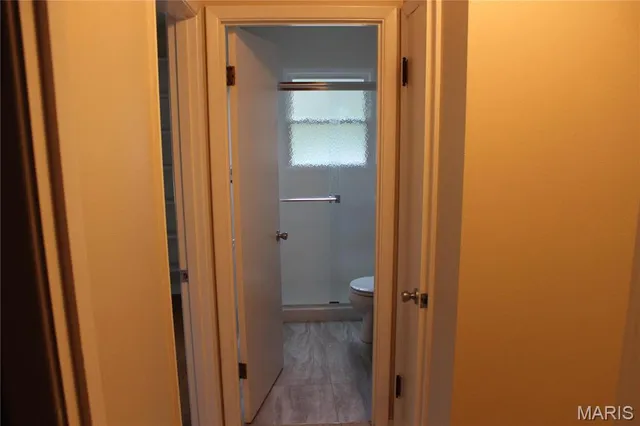 $2,100 | 10832 Three Ct Drive, St. Louis, MO 63123