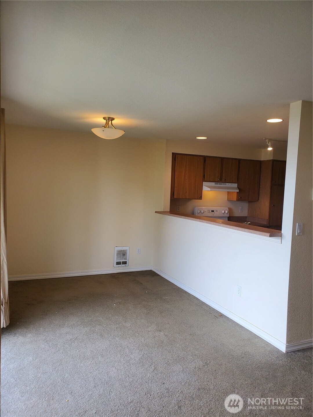 1725 West Sunn Fjord Lane, Unit J101 Bremerton, WA 98312 - Photo 7 of 20