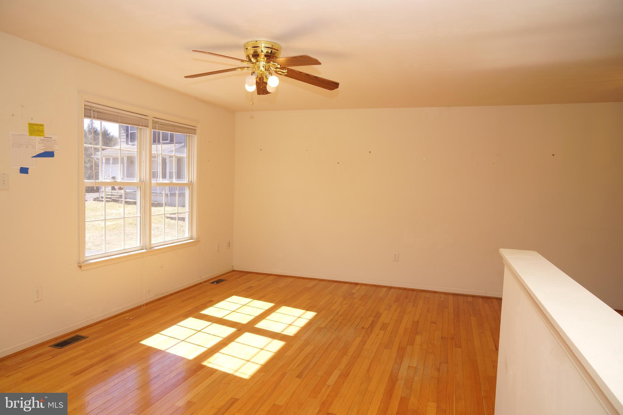 25 Sable Run Road Hancock, MD 21750 - Photo 4 of 58 Living Room with hardwood floors