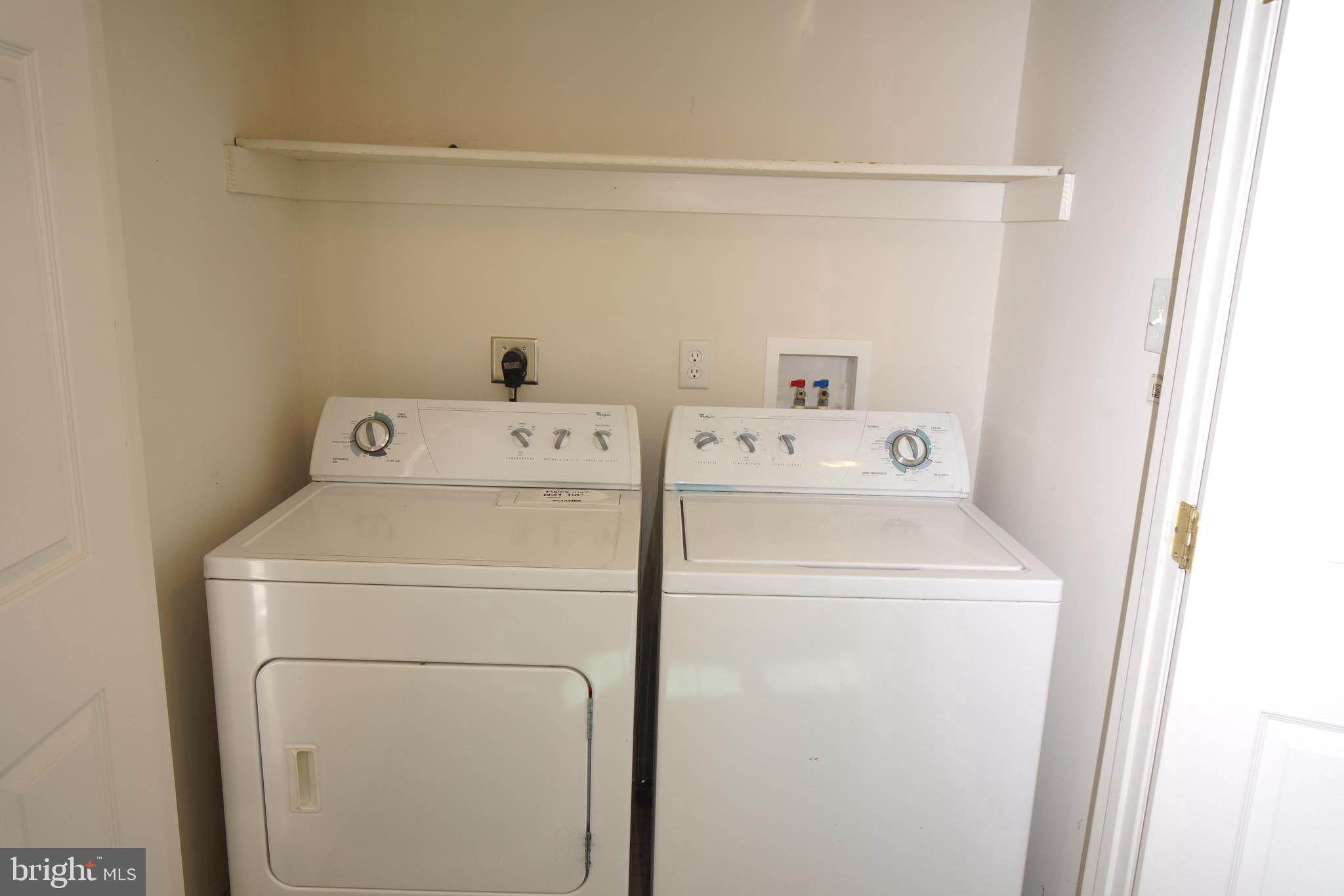 25 Sable Run Road Hancock, MD 21750 - Photo 39 of 58 Main level laundry