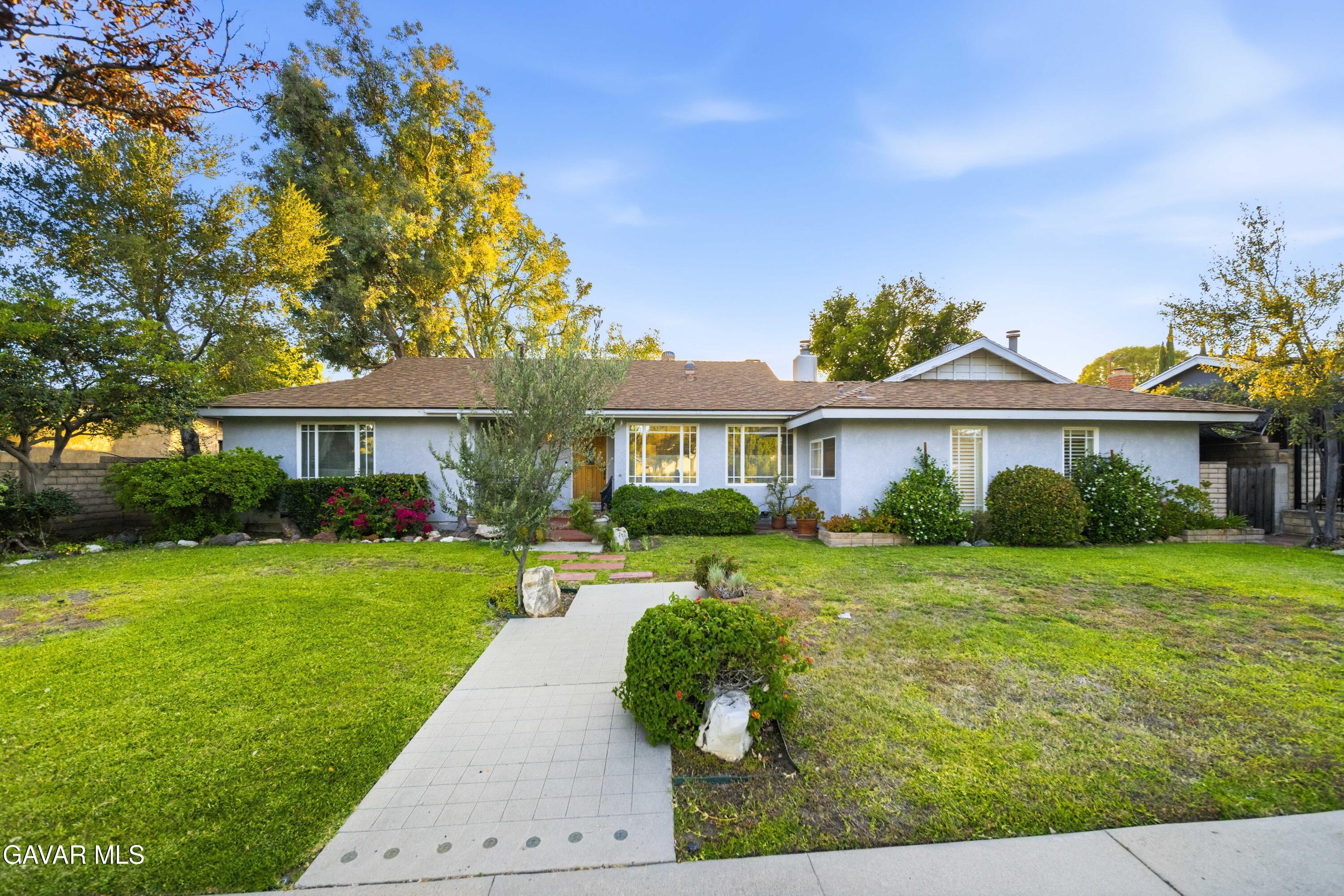 10739 Reseda Boulevard Porter Ranch, CA 91326 - Photo 5 of 57 10739 Reseda Blvd Porter Ranch-5