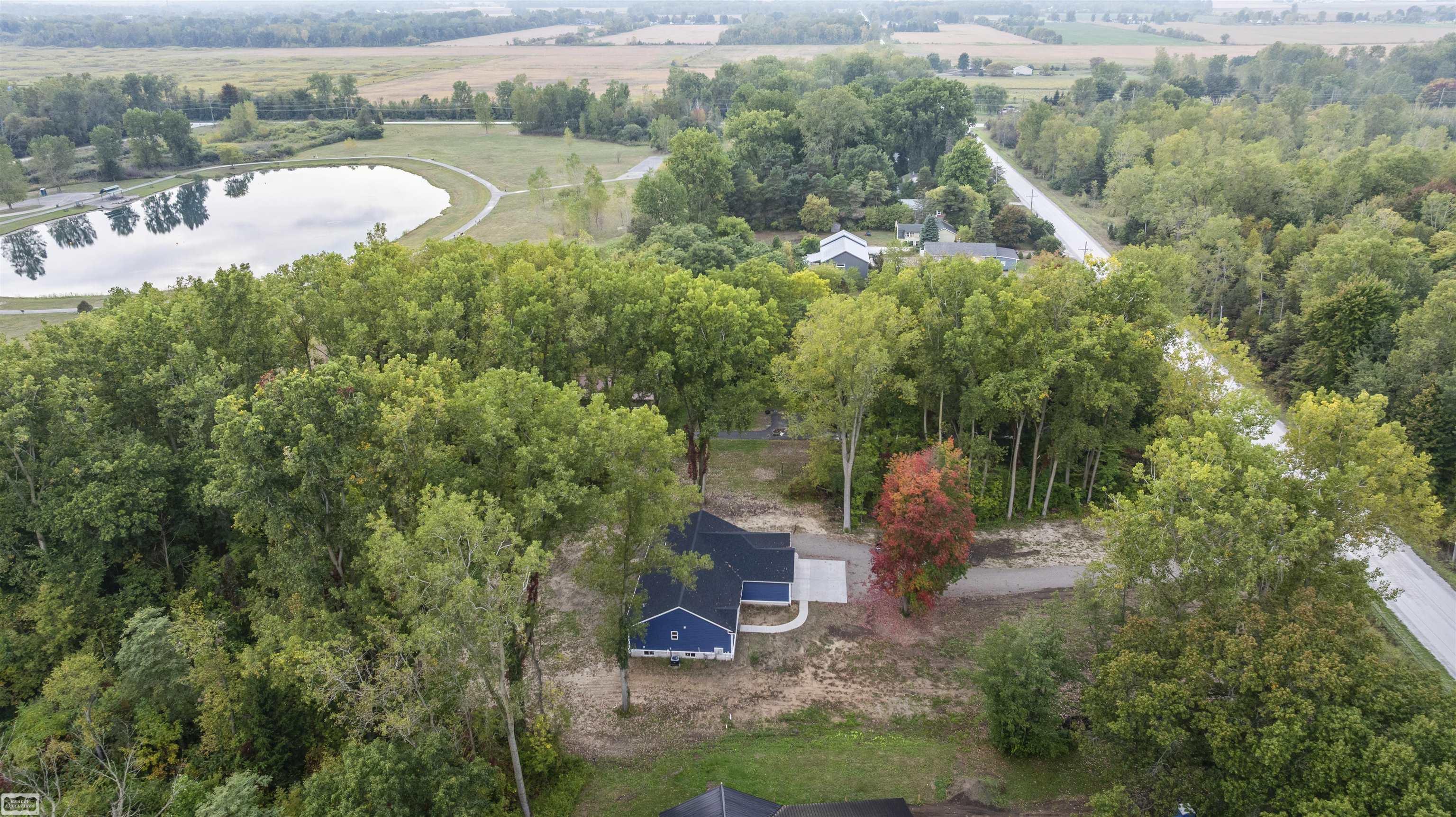 3363 Carrigan Road Fort Gratiot, MI 48059 - Photo 3 of 42 50189144-058c7ca1-beda-4c6d-a855-a341230f10d5.JPG