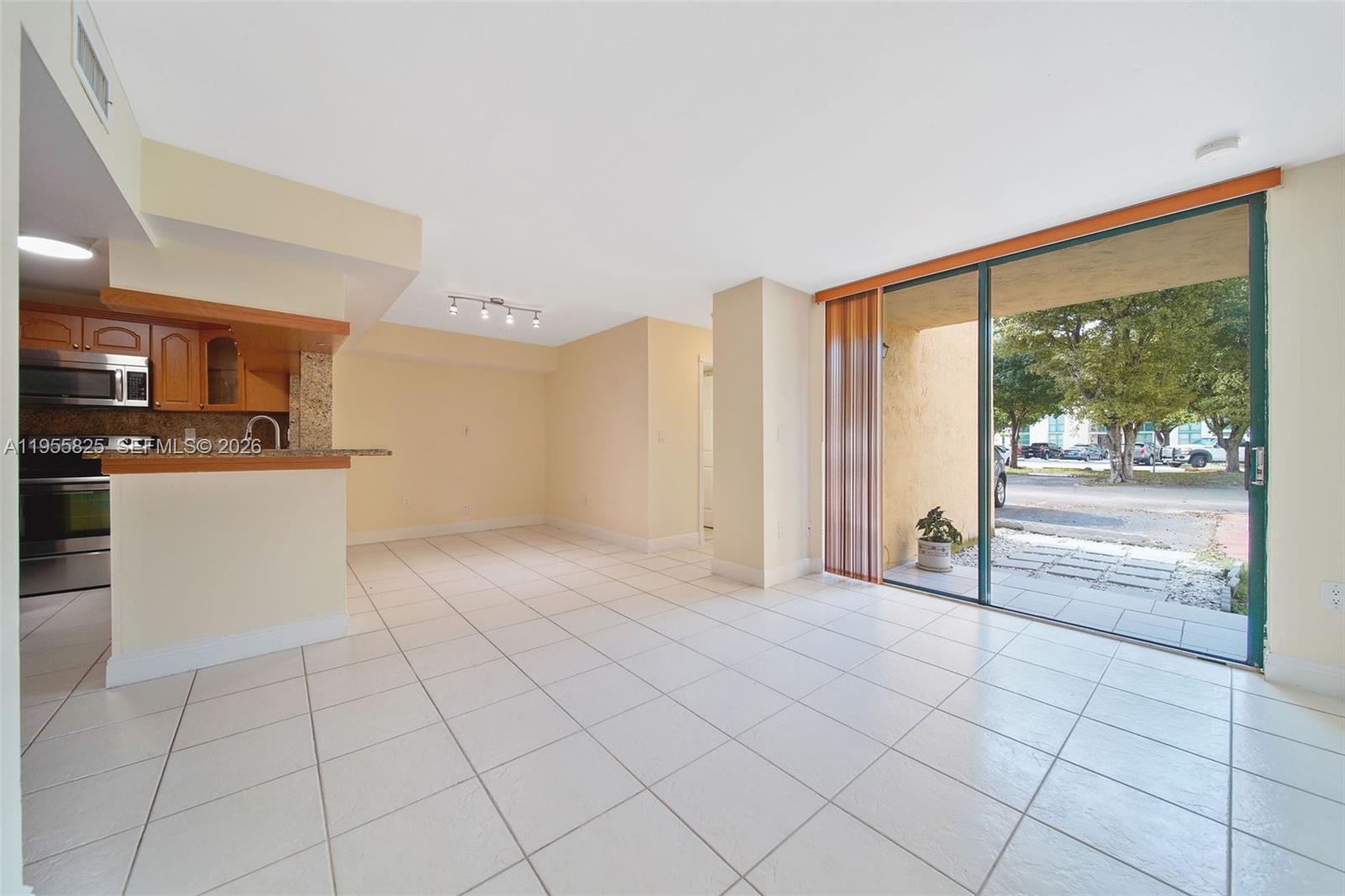 11800 Southwest 18th Street, Unit 1124 Miami, FL 33175 - Photo 5 of 31