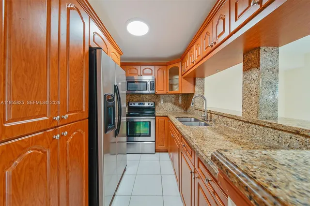 $2,100 | 11800 Southwest 18th Street, Unit 1124, Miami, FL 33175