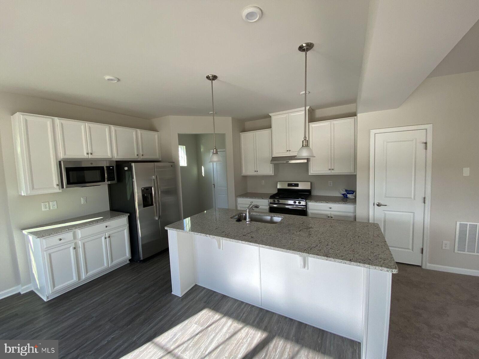 9 Circle Drive Sicklerville, NJ 08081 - Photo 5 of 14