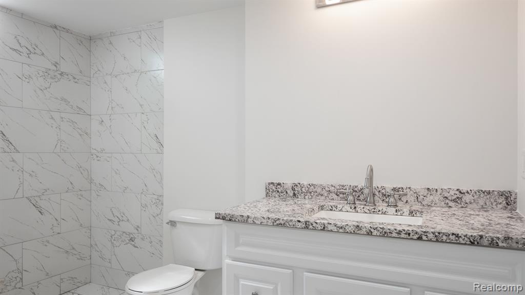 2164 East Hamlin Road Rochester Hills, MI 48307 - Photo 25 of 34