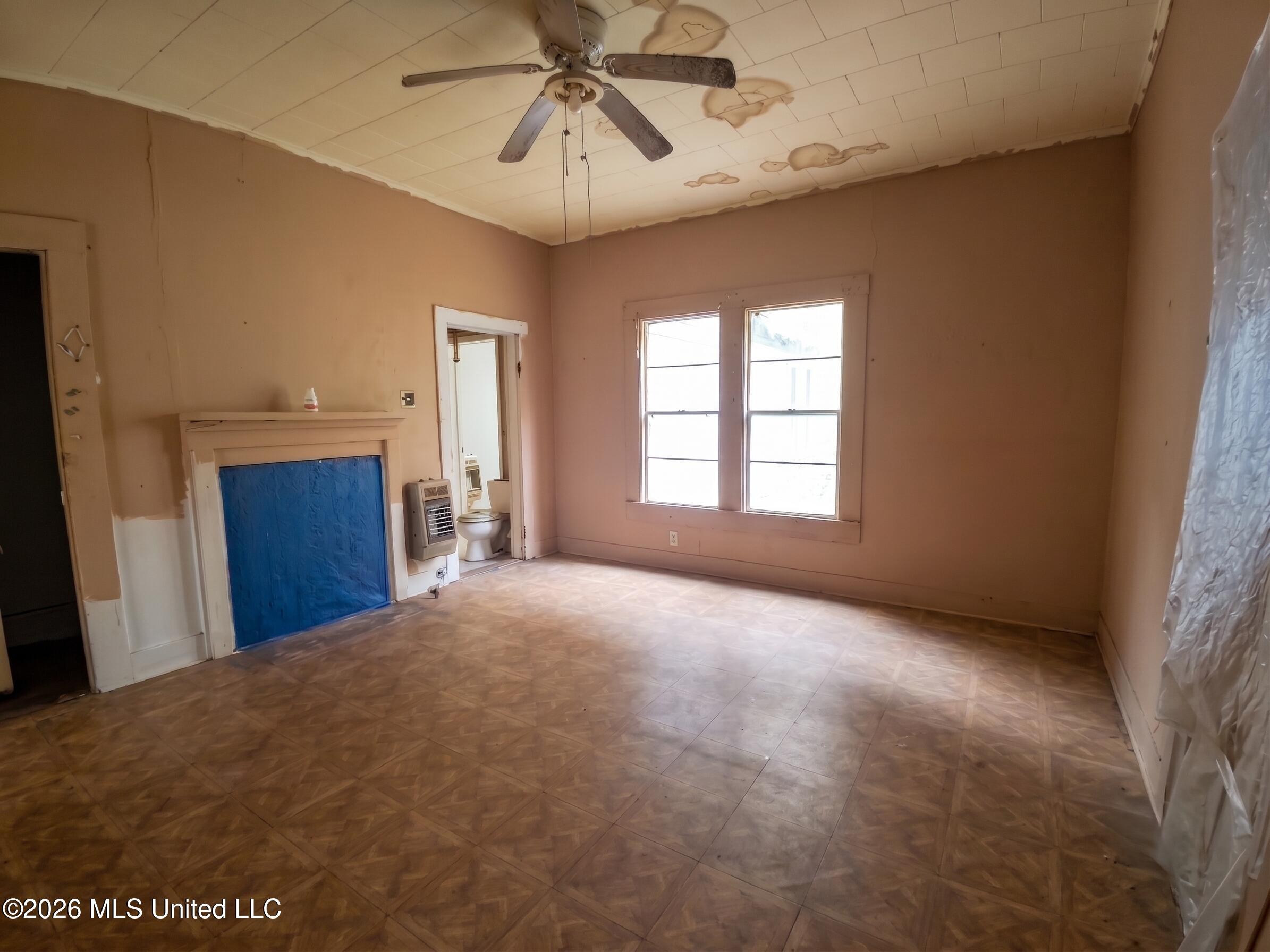 9234 Null Road Lauderdale, MS 39335 - Photo 4 of 8 (Living Room)