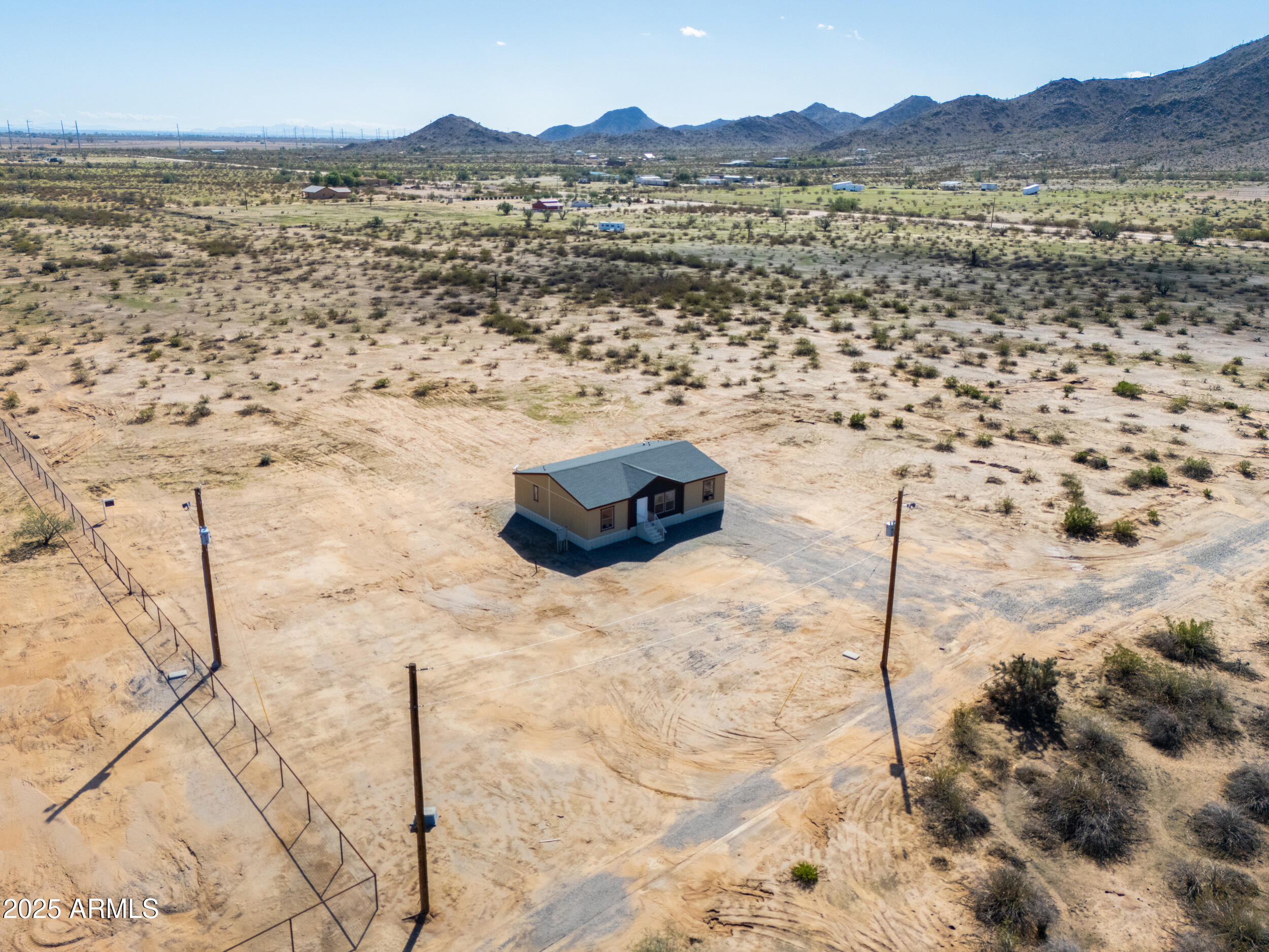 11091 North Garduno Road Maricopa, AZ 85139 - Photo 35 of 51 a view of lake and mountain