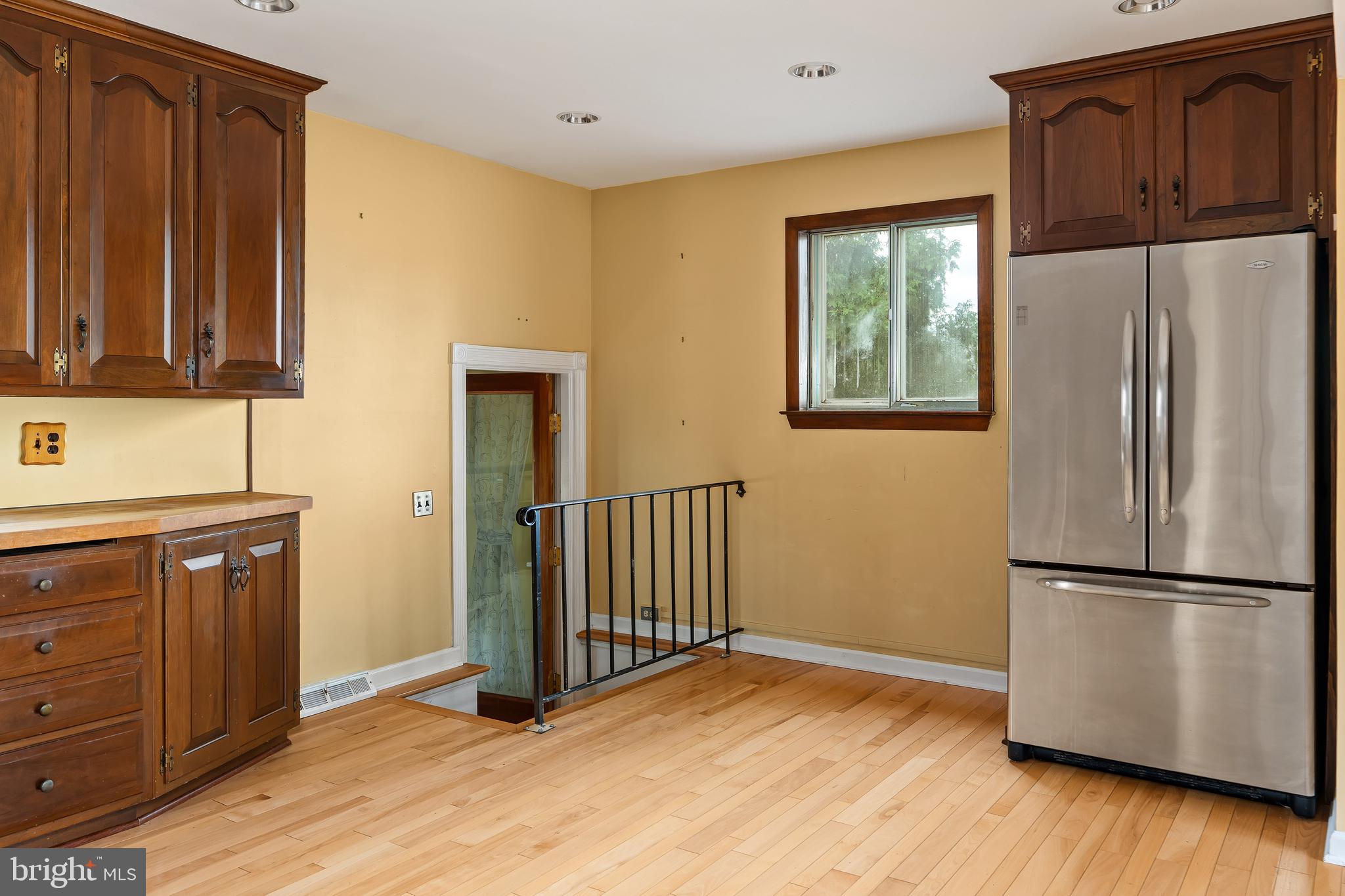 2 St Pats Circle Elkton, MD 21921 - Photo 5 of 22 a kitchen with a refrigerator and a sink