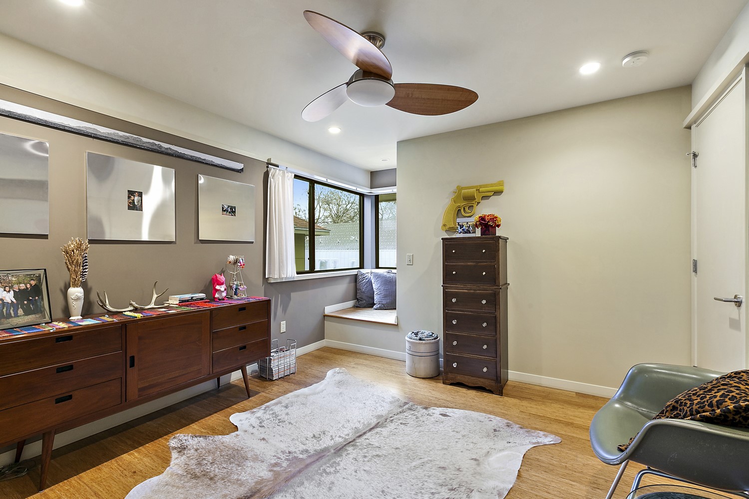 805 Cumberland Road, Unit B Austin, TX 78704 - Photo 27 of 37 One of the two upstairs bedrooms that features a lovely reading nook with great windows.
